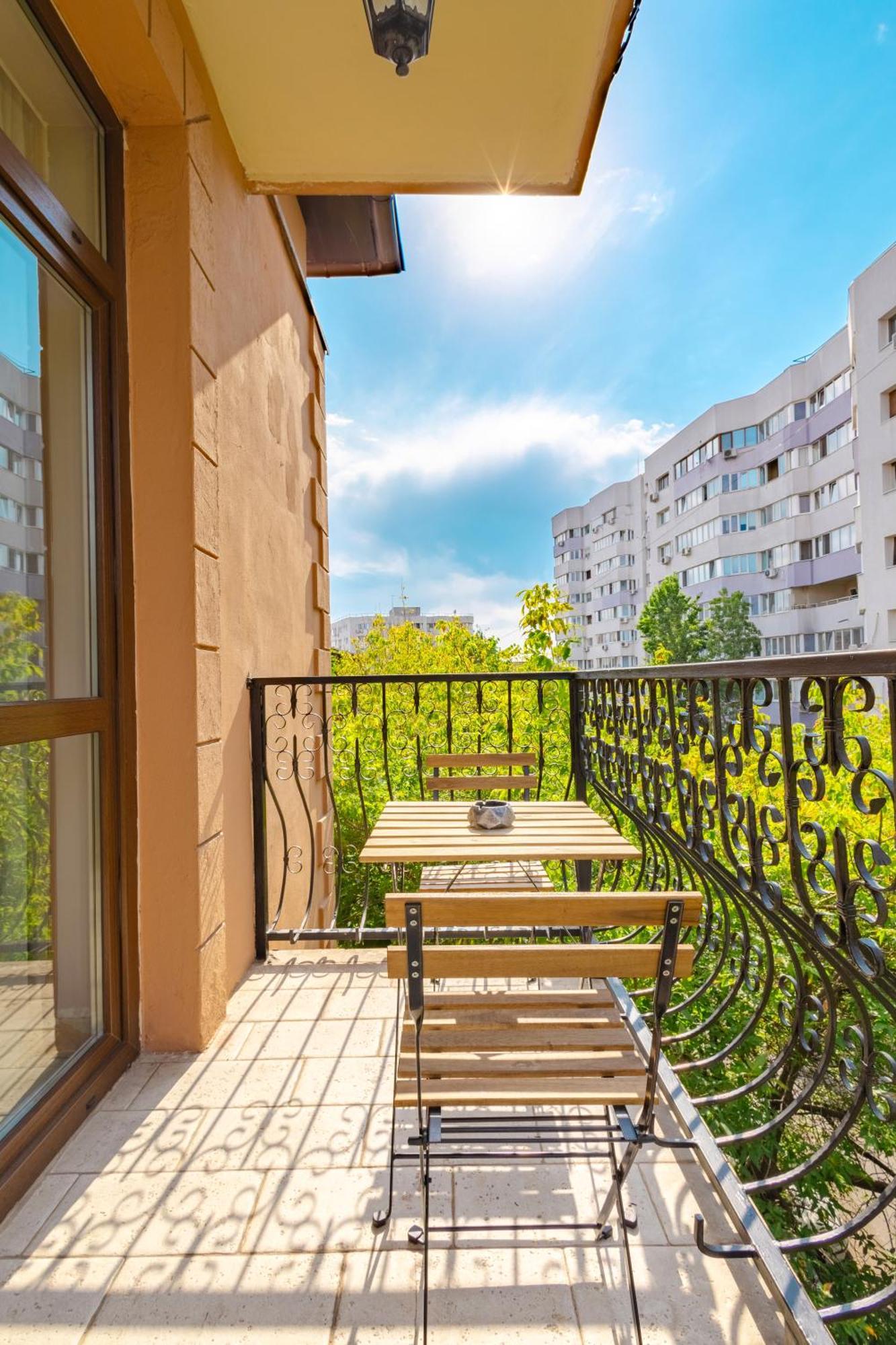 Piccolo Mondo By Citybookings Bucureşti Exterior foto